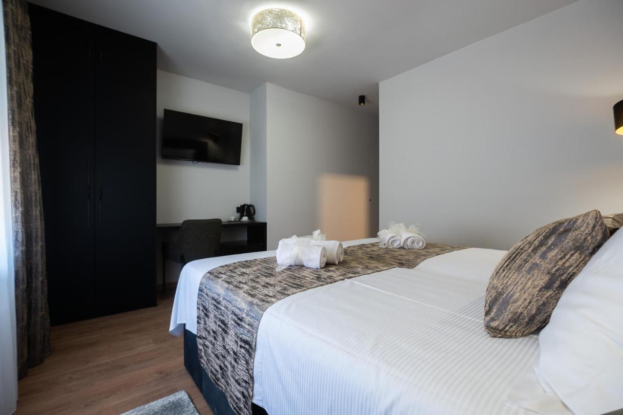 Studio & Rooms Torine Zadar Exterior photo